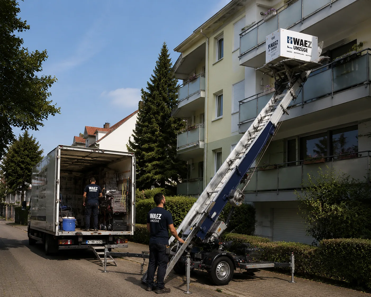 Möbellift transportiert Umzugsgut in die obere Etage – Möbellift Coburg
